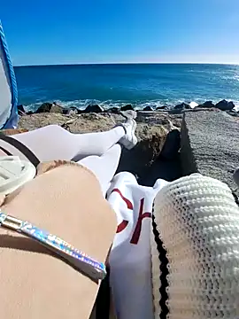 Snapshot of SexyErola27 chatting on January 9, 2025, 11:58 am SexyErola27 online show from January 9, 2025, 11:58 am