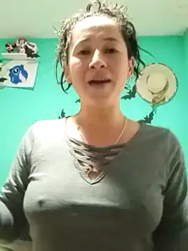 emilypoppy3 online show from December 5, 2024, 7:06 pm