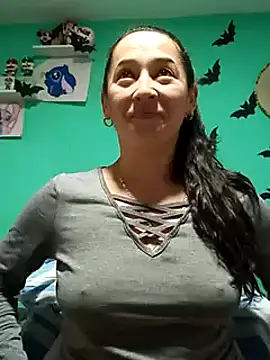 emilypoppy3 online show from January 21, 2025, 1:22 pm