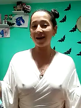 emilypoppy3 online show from February 18, 2025, 3:43 pm