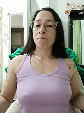 Snapshot of emilypoppy3 chatting on July 10, 2026, 12:52 pm emilypoppy3 online show from July 10, 2026, 12:52 pm