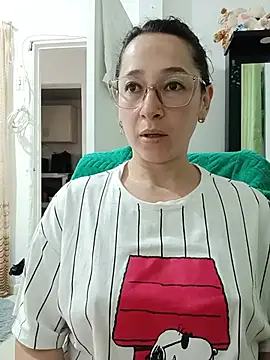 Snapshot of emilypoppy3 chatting on July 11, 2026, 4:10 pm emilypoppy3 online show from July 11, 2026, 4:10 pm