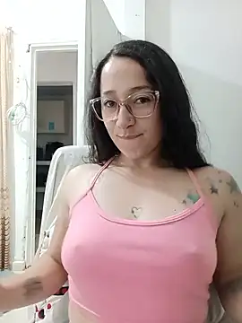 Snapshot of emilypoppy3 chatting on July 14, 2026, 8:03 pm emilypoppy3 online show from July 14, 2026, 8:03 pm