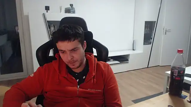 SharkLuigi online show from December 6, 2024, 1:51 am