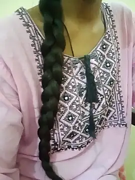 Snapshot of Kumkum_36 chatting on February 4, 2025, 7:40 am Kumkum 36 online show from February 4, 2025, 7:40 am