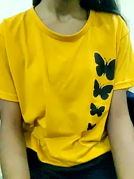 Snapshot of Kumkum_36 chatting on February 6, 2025, 11:43 am Kumkum 36 online show from February 6, 2025, 11:43 am