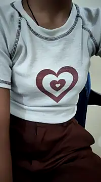 Snapshot of Kumkum_36 chatting on February 16, 2025, 7:48 am Kumkum 36 online show from February 16, 2025, 7:48 am