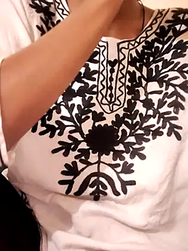 Snapshot of Kumkum_36 chatting on March 18, 2025, 12:36 pm Kumkum 36 online show from March 18, 2025, 12:36 pm