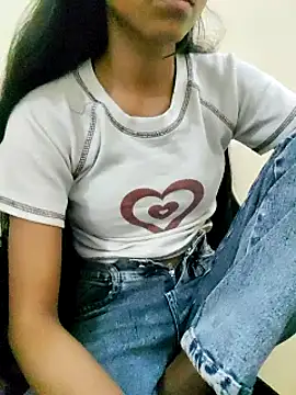 Snapshot of Kumkum_36 chatting on March 23, 2025, 8:37 am Kumkum 36 online show from March 23, 2025, 8:37 am