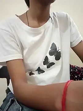 Snapshot of Kumkum_36 chatting on October 7, 2025, 4:31 am Kumkum 36 online show from October 7, 2025, 4:31 am