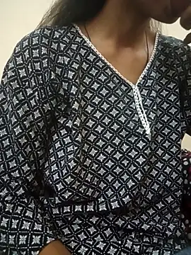 Snapshot of Kumkum_36 chatting on October 15, 2025, 4:34 am Kumkum 36 online show from October 15, 2025, 4:34 am