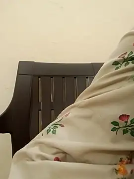 Snapshot of Kumkum_36 chatting on October 17, 2025, 4:37 am Kumkum 36 online show from October 17, 2025, 4:37 am