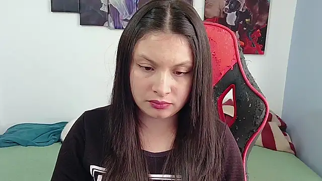 jessica gomez online show from November 9, 2025, 7:34 pm