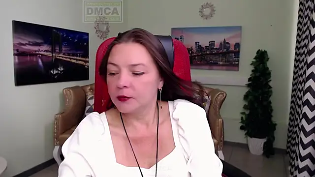 Snapshot of Lily_flower7 chatting on August 4, 2026, 6:05 am Lily flower7 online show from August 4, 2026, 6:05 am