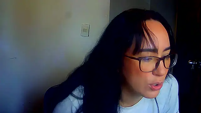 brittanycheeks online show from February 1, 2025, 2:34 pm