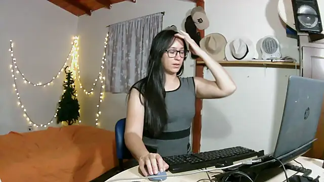 brittanycheeks online show from September 14, 2025, 11:15 pm