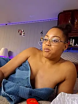 samone9 online show from December 22, 2024, 3:11 am