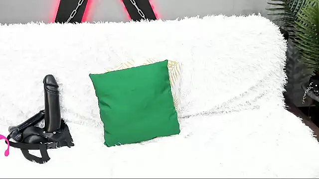 DaisyMun online show from February 26, 2025, 4:47 am