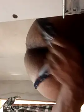 carlos40404 online show from November 11, 2025, 7:03 pm