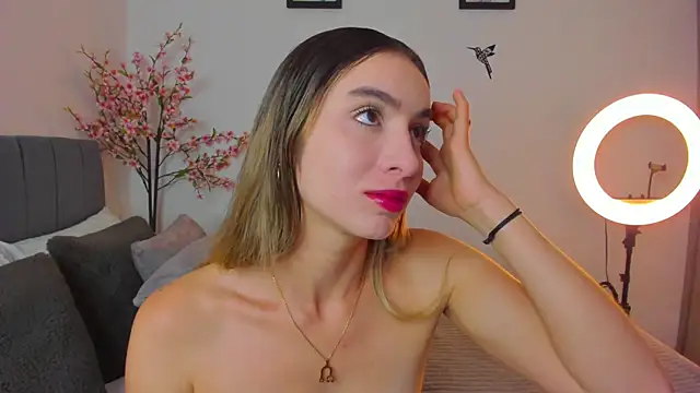 im sarah34 online show from January 29, 2025, 10:48 am