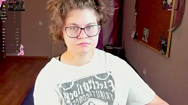 Sashy Way online show from December 8, 2024, 5:11 pm