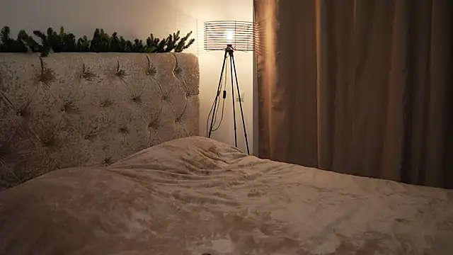 LindaWarners online show from February 4, 2025, 6:27 pm