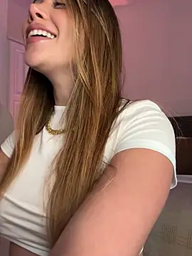 Snapshot of Condes_carmen chatting on December 17, 2024, 8:01 am Condes carmen online show from December 17, 2024, 8:01 am