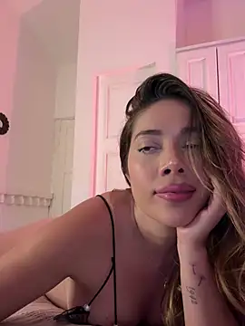 Snapshot of Condes_carmen chatting on January 25, 2025, 4:56 am Condes carmen online show from January 25, 2025, 4:56 am