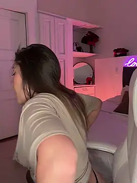 Snapshot of Condes_carmen chatting on February 23, 2025, 5:56 am Condes carmen online show from February 23, 2025, 5:56 am