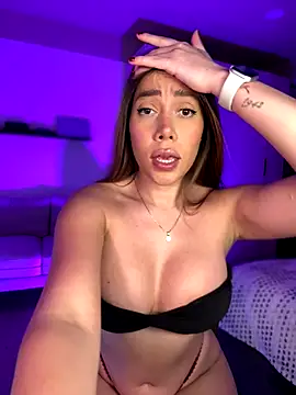 Snapshot of Condes_carmen chatting on November 6, 2025, 12:17 pm Condes carmen online show from November 6, 2025, 12:17 pm