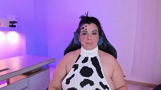 martina foxy  online show from March 13, 2026, 12:12 pm