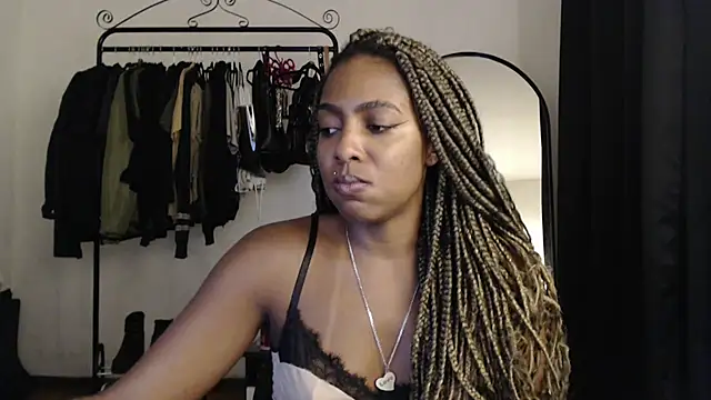 marisilva br online show from February 6, 2025, 12:11 am