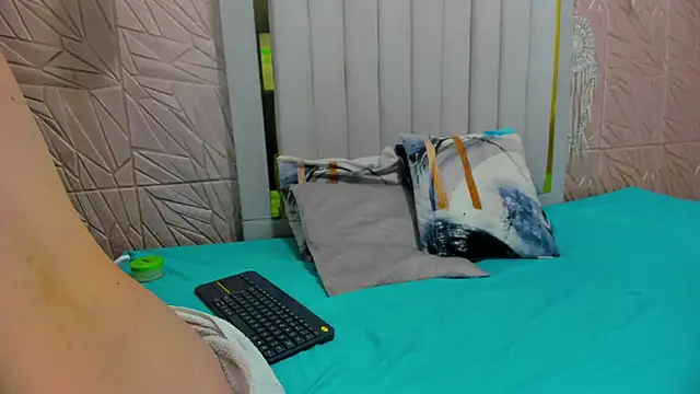 Ammy Connor1 online show from November 4, 2025, 8:30 pm