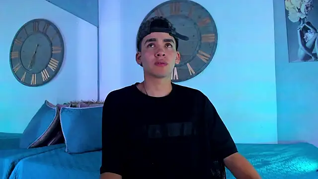 Mike 0233  online show from January 9, 2025, 3:58 am