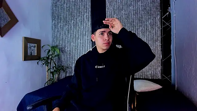 Mike 0233  online show from September 9, 2025, 4:34 am