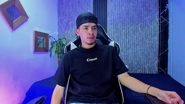 Mike 0233  online show from January 18, 2026, 4:27 am