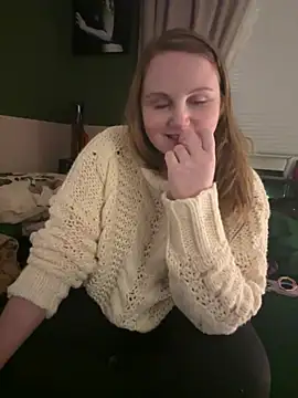 Snapshot of GingerSnap33 chatting on December 14, 2024, 3:29 am GingerSnap33 online show from December 14, 2024, 3:29 am