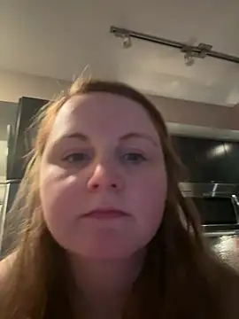 Snapshot of GingerSnap33 chatting on January 4, 2025, 10:02 pm GingerSnap33 online show from January 4, 2025, 10:02 pm