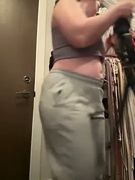 Snapshot of GingerSnap33 chatting on January 11, 2025, 3:34 am GingerSnap33 online show from January 11, 2025, 3:34 am