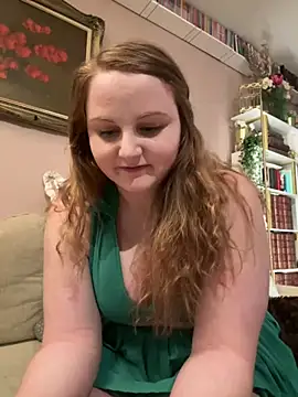 Snapshot of GingerSnap33 chatting on January 14, 2025, 3:32 am GingerSnap33 online show from January 14, 2025, 3:32 am