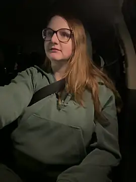 Snapshot of GingerSnap33 chatting on January 23, 2025, 3:26 am GingerSnap33 online show from January 23, 2025, 3:26 am