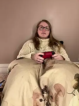 Snapshot of GingerSnap33 chatting on January 24, 2025, 3:32 am GingerSnap33 online show from January 24, 2025, 3:32 am