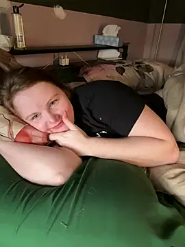 Snapshot of GingerSnap33 chatting on February 2, 2025, 5:26 pm GingerSnap33 online show from February 2, 2025, 5:26 pm