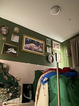 Snapshot of GingerSnap33 chatting on February 23, 2025, 3:35 am GingerSnap33 online show from February 23, 2025, 3:35 am