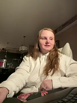 Snapshot of GingerSnap33 chatting on March 15, 2025, 3:07 am GingerSnap33 online show from March 15, 2025, 3:07 am