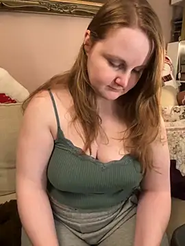 Snapshot of GingerSnap33 chatting on November 26, 2025, 4:24 am GingerSnap33 online show from November 26, 2025, 4:24 am