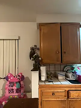 starrynikki online show from December 8, 2024, 7:47 am