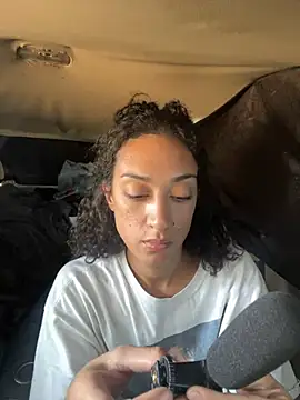 starrynikki online show from January 9, 2025, 9:47 pm