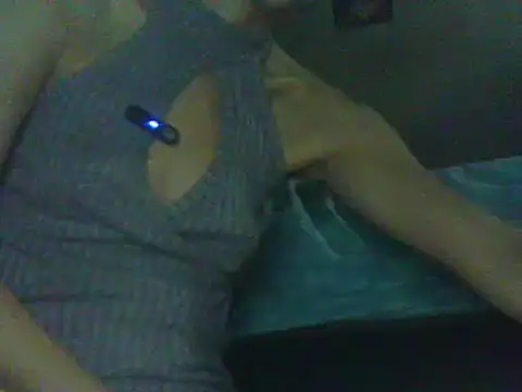 lilithanderson online show from December 22, 2024, 8:38 am