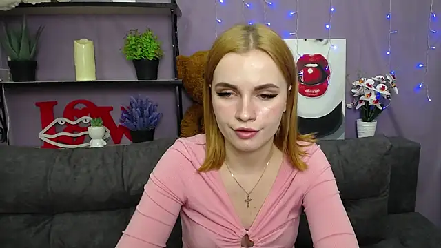 Snapshot of MargaritaKiss chatting on March 21, 2025, 7:35 pm MargaritaKiss online show from March 21, 2025, 7:35 pm